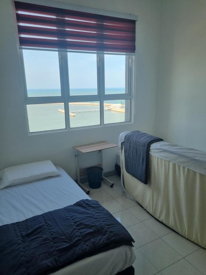 Seaside Haven Homestay Seaview Unit With Pool Opposite Ktcc & Mayang Mall - Pangsapuri Ladang Tanjung Kuala Terengganu Extérieur photo